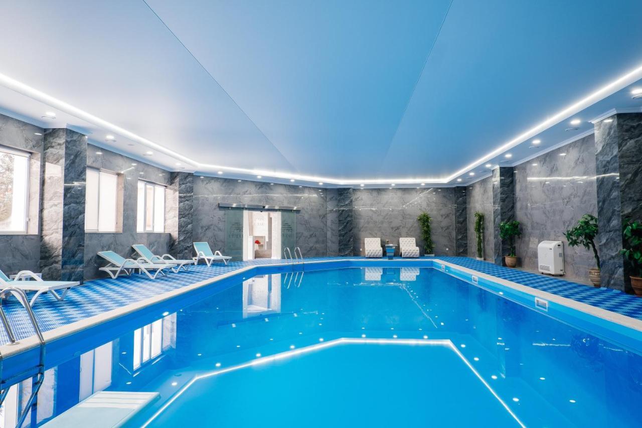 El-Tau Hotel Ekibastuz Bagian luar foto