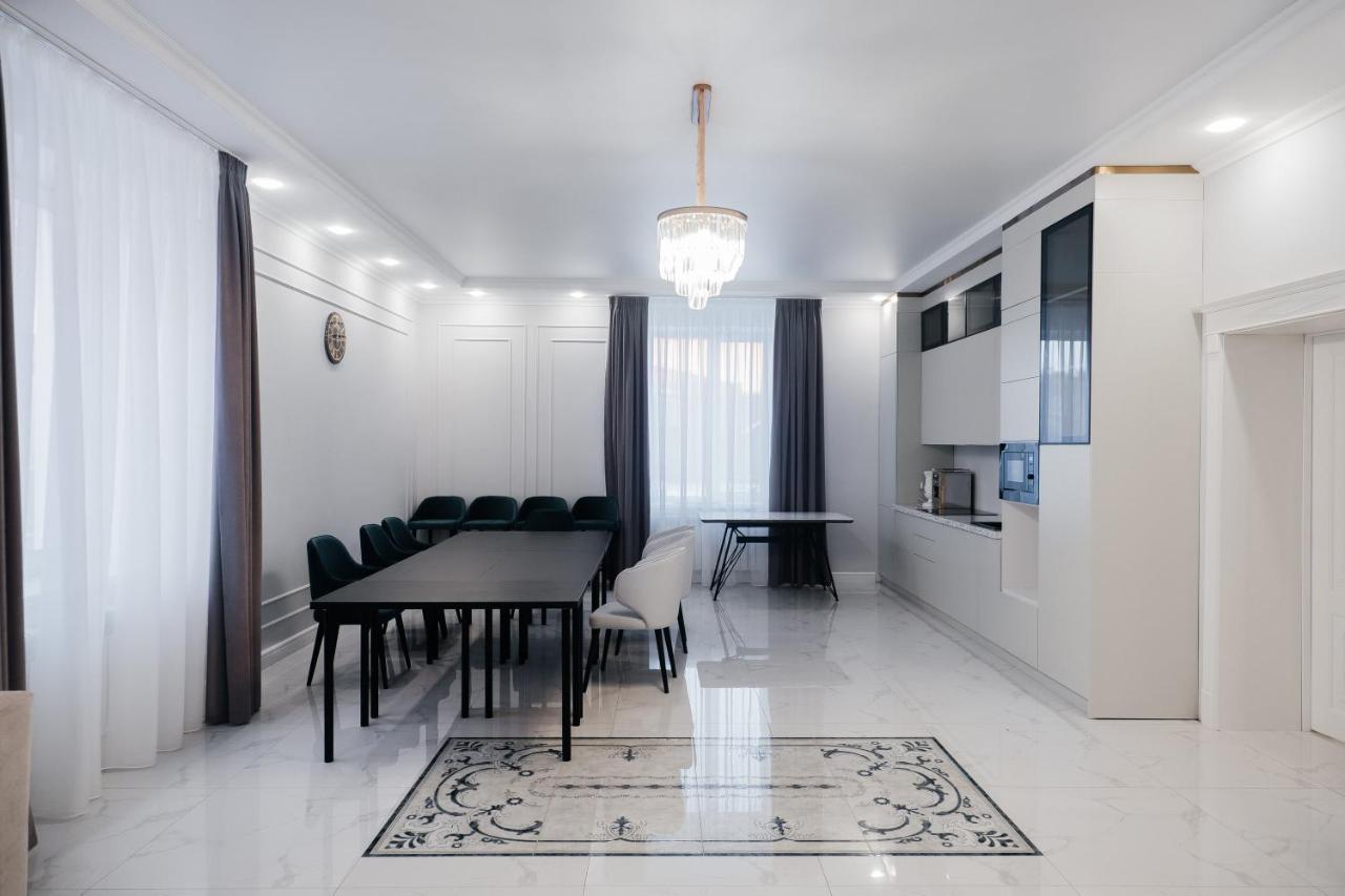 El-Tau Hotel Ekibastuz Bagian luar foto