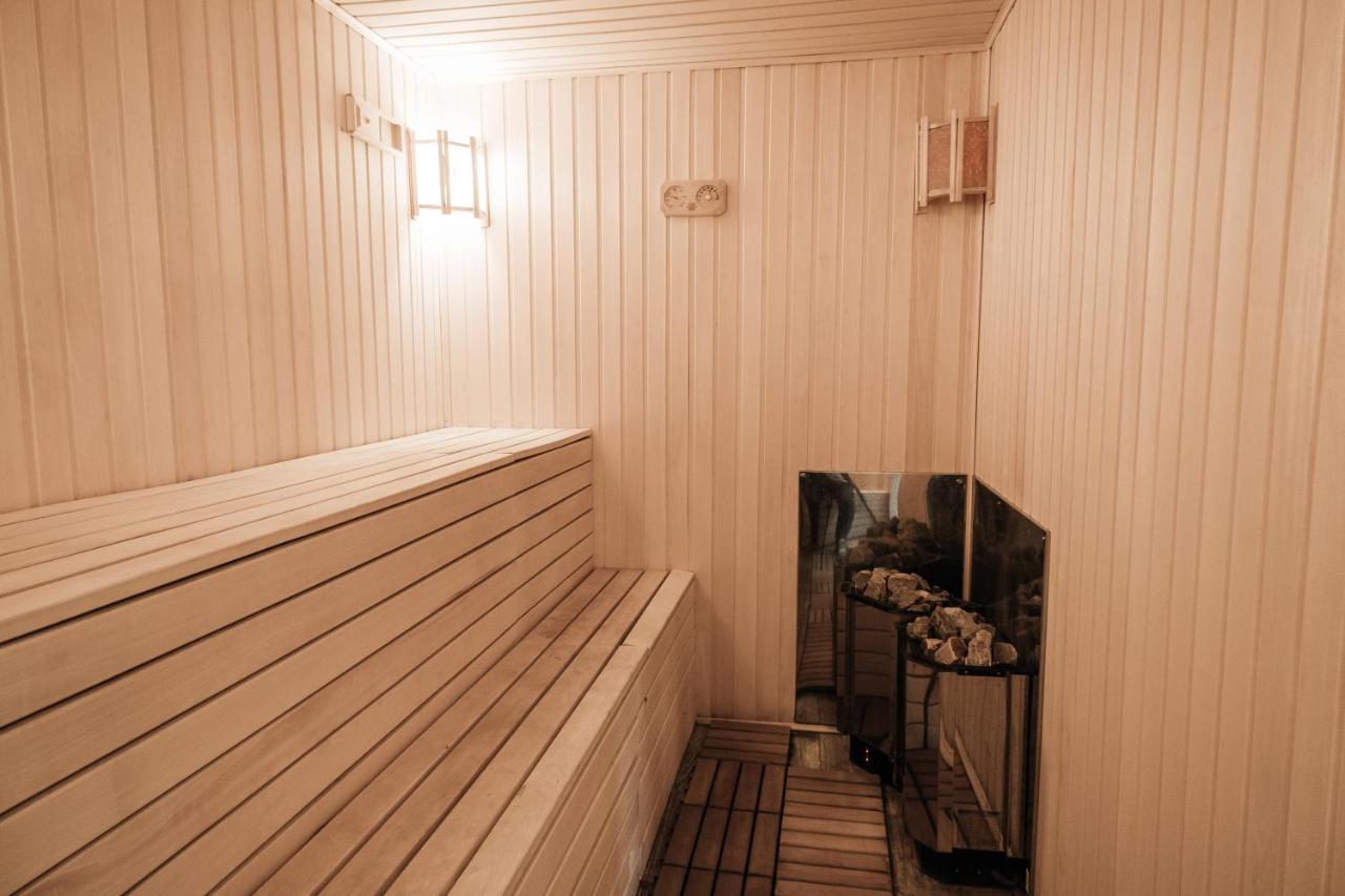 El-Tau Hotel Ekibastuz Bagian luar foto