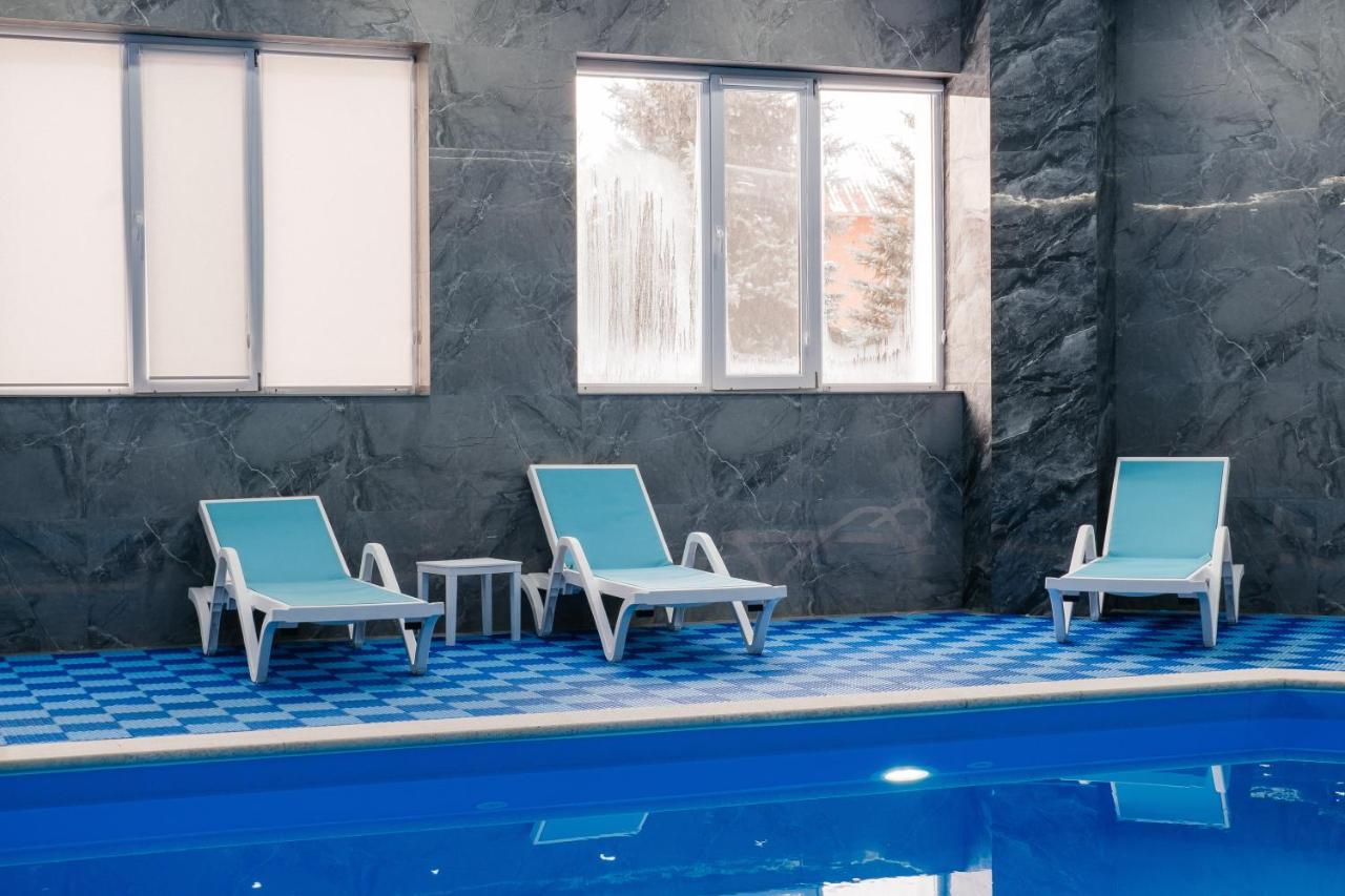 El-Tau Hotel Ekibastuz Bagian luar foto