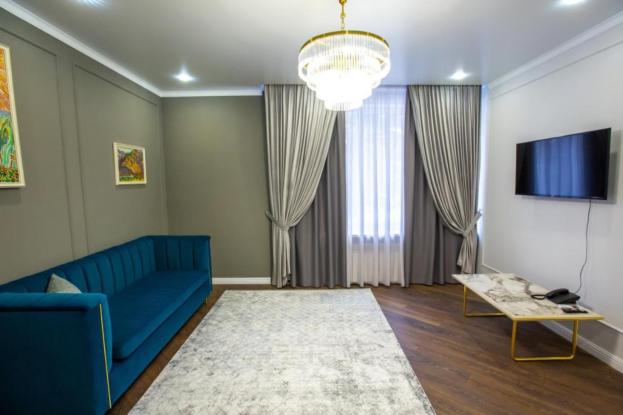 El-Tau Hotel Ekibastuz Bagian luar foto